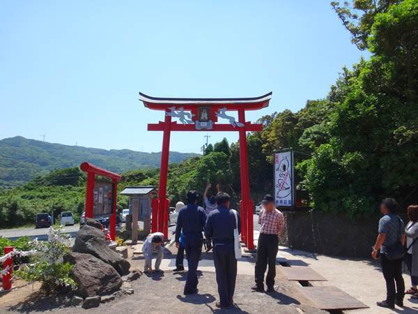 13　この鳥居まる儲け.JPG