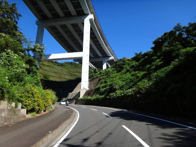 19　橋を渡るよ.JPG