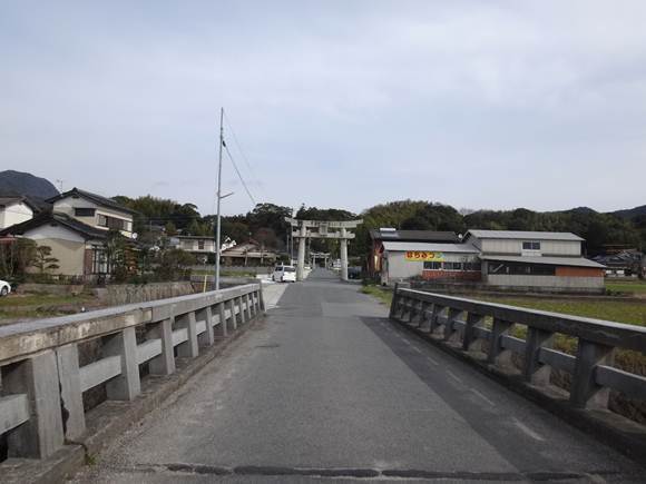 1　鶴岡八幡宮から.JPG