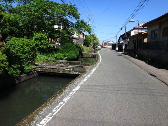 24　緒方町の道.JPG