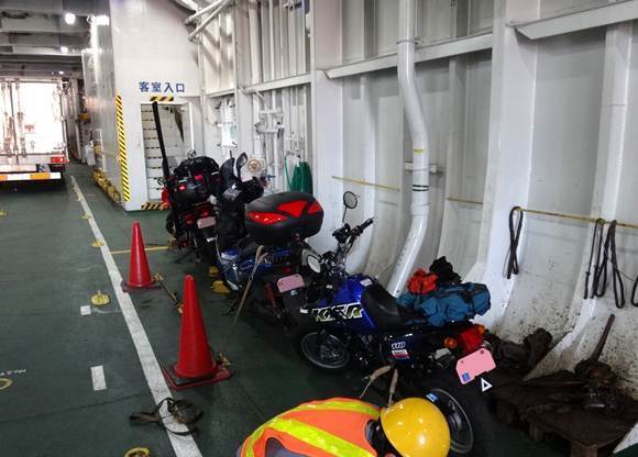 30　バイクは３台だけ.JPG