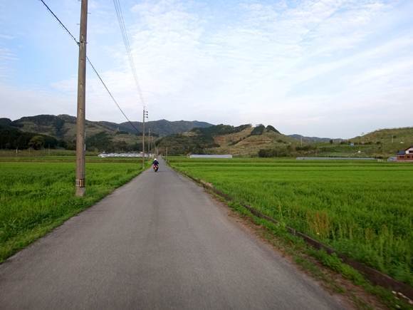 30　山の中.JPG