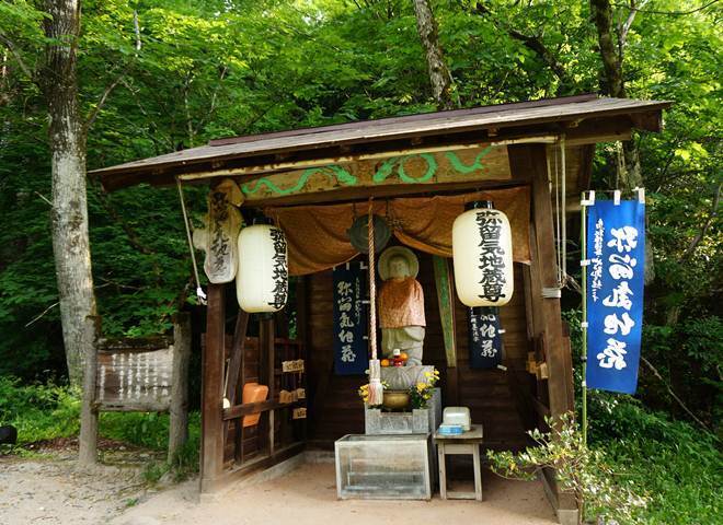4　お地蔵様はいたって普通.JPG