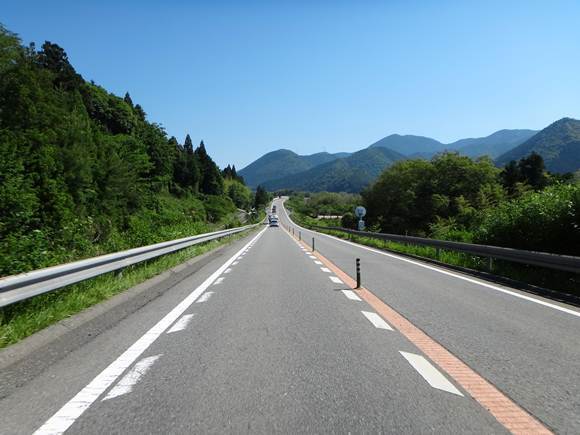 4　景色がいい有料道路です.JPG