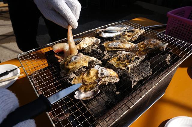 4　焼きまくる.JPG