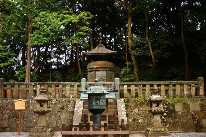 59　家康公のお墓.JPG