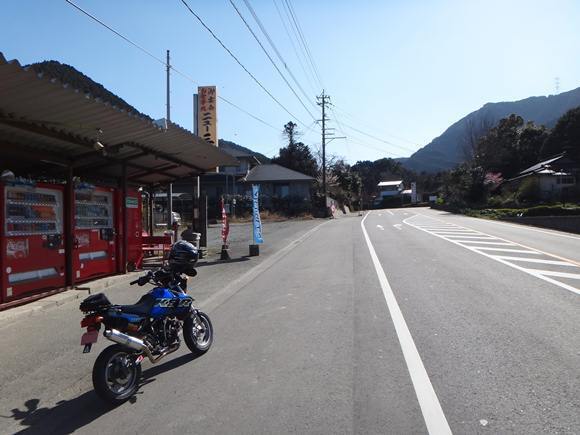 7　なぜかよく寄る自販機コーナー.JPG