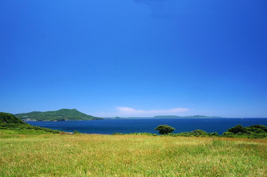 7　草原と海.JPG