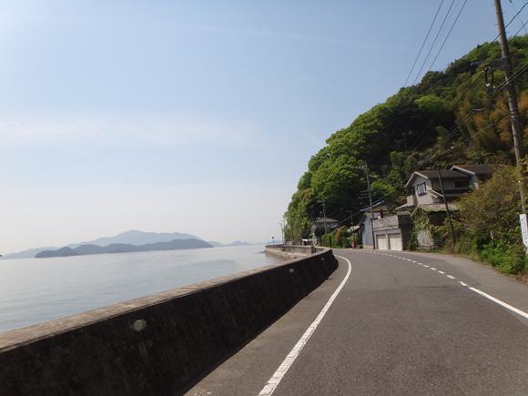 9　工場とこんな道の繰り返し.JPG